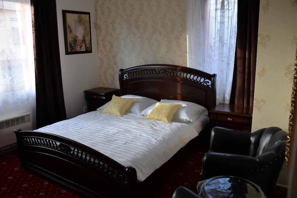 Harmony Hall Hradec Kralove Phòng bức ảnh
